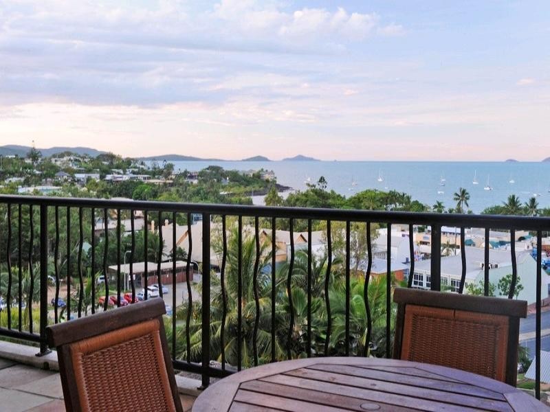 21/4 Golden Orchid Drive, Airlie Beach QLD 4802