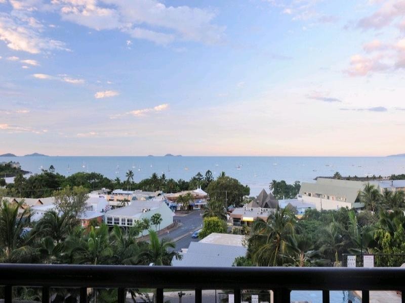 21/4 Golden Orchid Drive, Airlie Beach QLD 4802