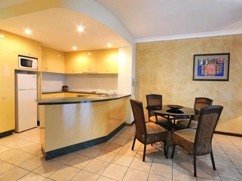 21/4 Golden Orchid Drive, Airlie Beach QLD 4802