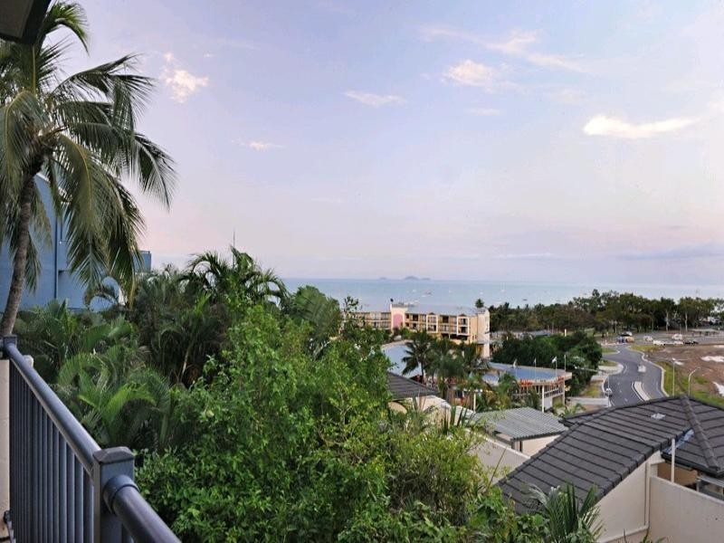 29 & 29a/5 Golden Orchid Drive, Airlie Beach QLD 4802