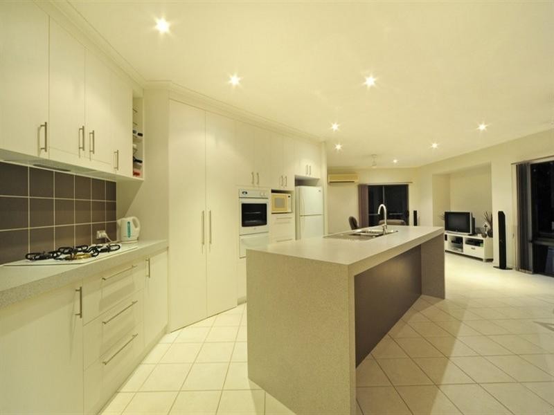 64 Stanley Drive, Cannonvale QLD 4802