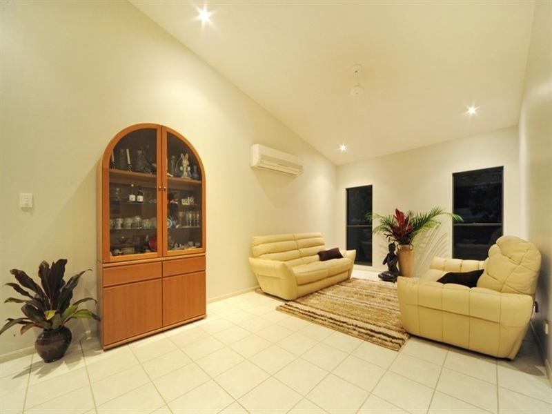 64 Stanley Drive, Cannonvale QLD 4802