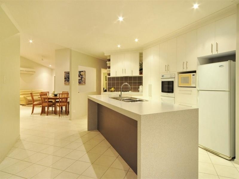 64 Stanley Drive, Cannonvale QLD 4802