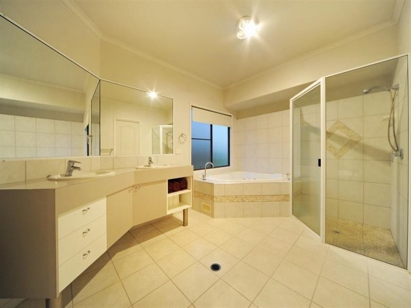 64 Stanley Drive, Cannonvale QLD 4802