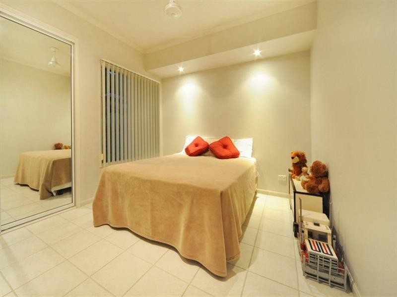 64 Stanley Drive, Cannonvale QLD 4802