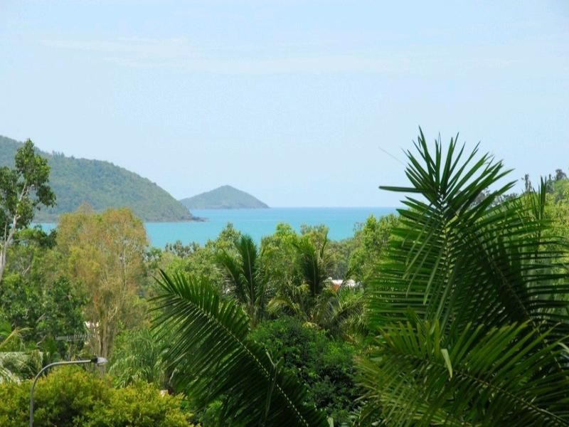 45 Tropic Road, Cannonvale QLD 4802