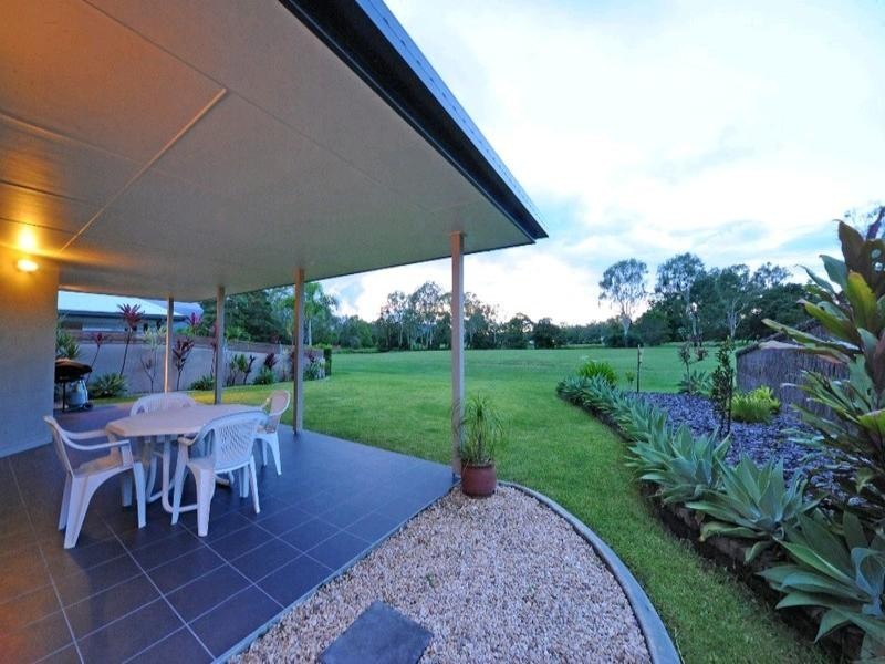 77 Abell Road, Cannonvale QLD 4802