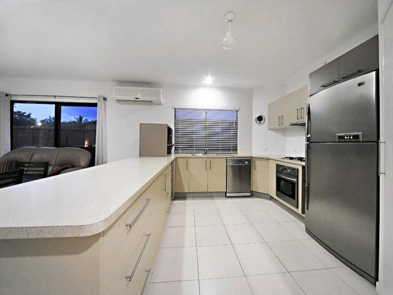 77 Abell Road, Cannonvale QLD 4802