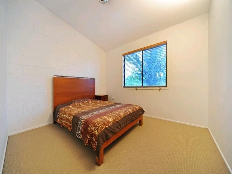 2/4 Border Drive, Cannonvale QLD 4802