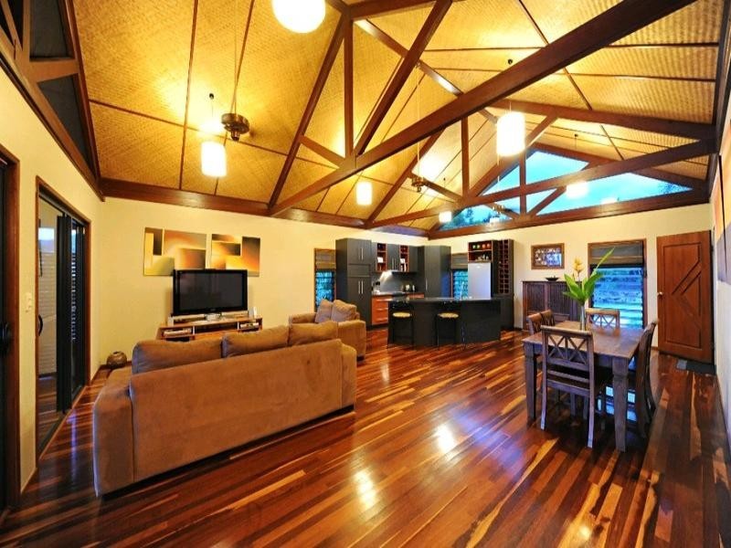 3 Daydream Court, Cannonvale QLD 4802