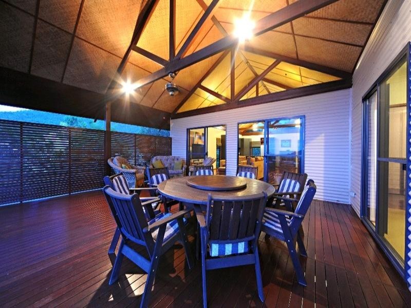 3 Daydream Court, Cannonvale QLD 4802