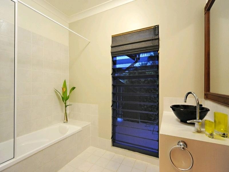 3 Daydream Court, Cannonvale QLD 4802