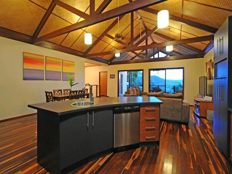 3 Daydream Court, Cannonvale QLD 4802