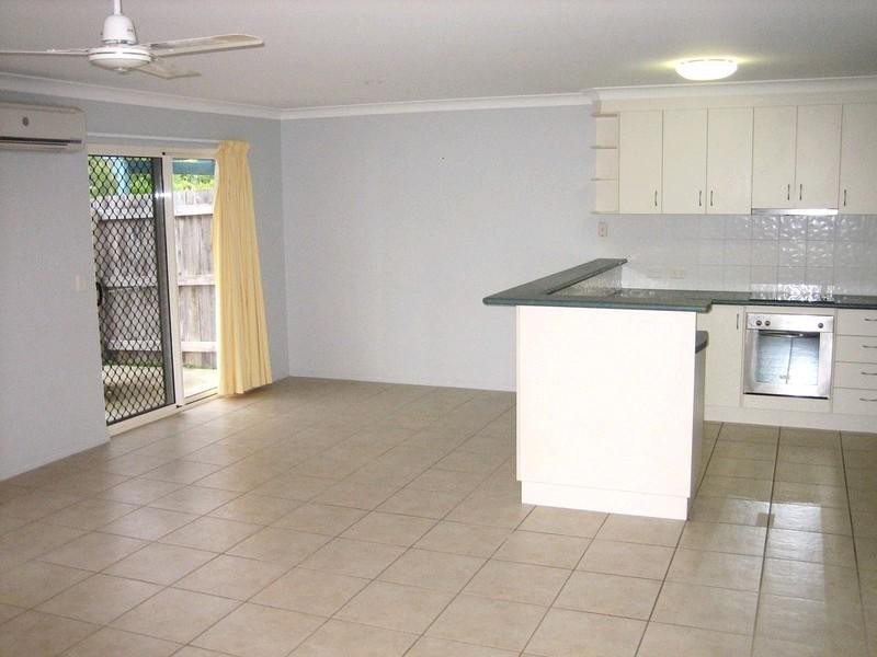 1/40 Banksia Court, Cannonvale QLD 4802