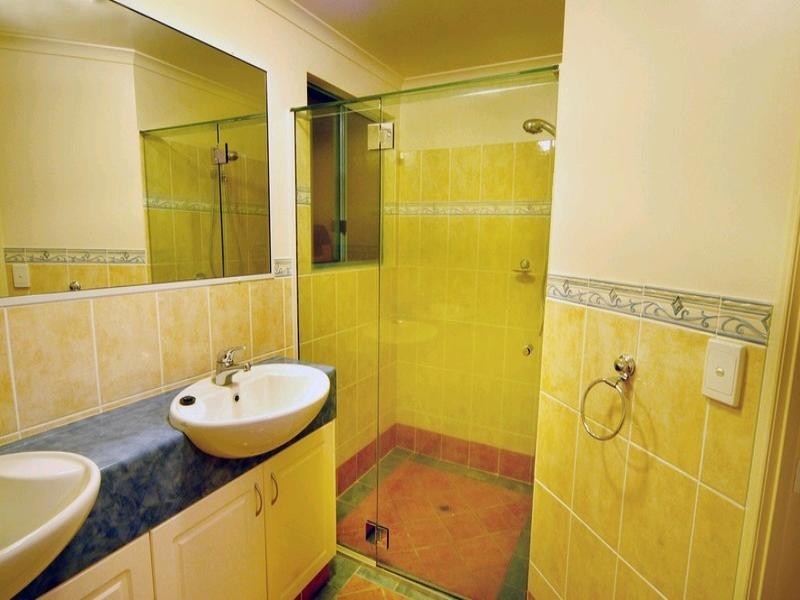 24/2 Nara Avenue, Airlie Beach QLD 4802