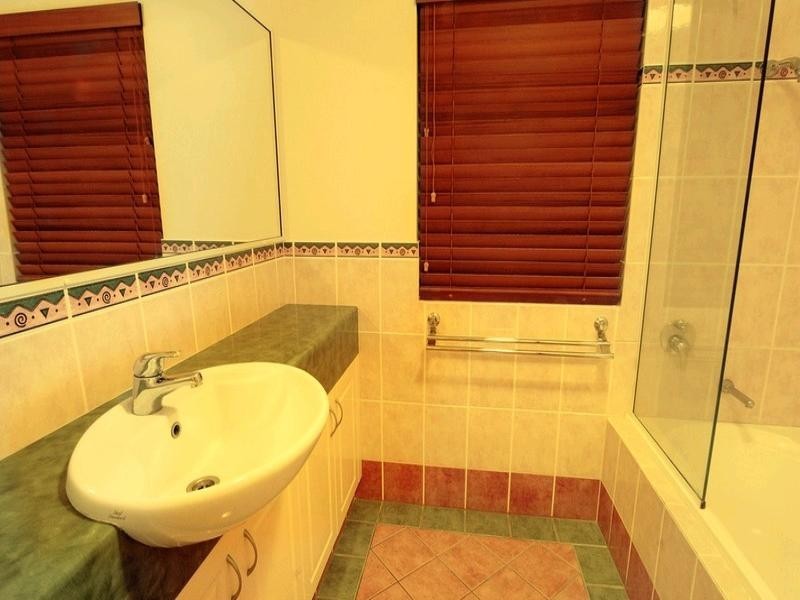 24/2 Nara Avenue, Airlie Beach QLD 4802