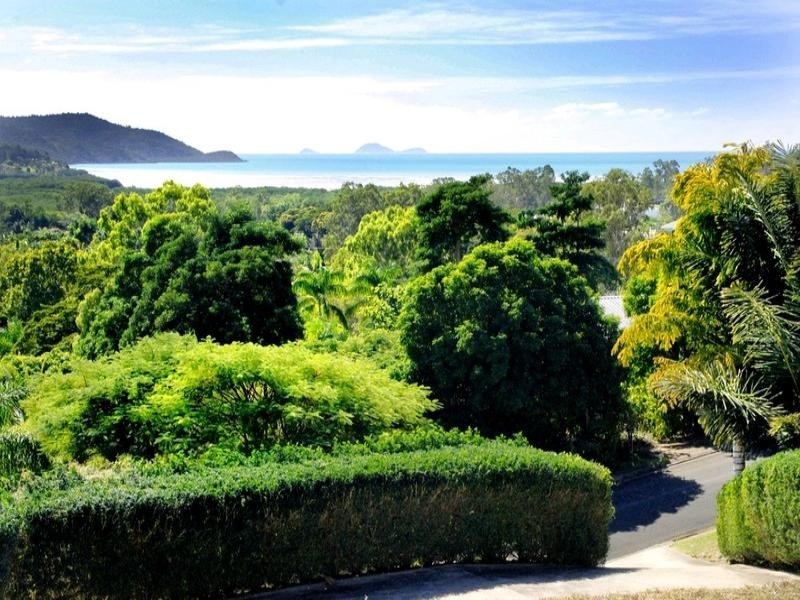 3 South Molle Boulevard, Cannonvale QLD 4802