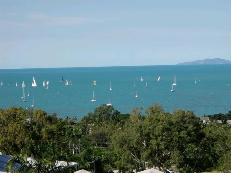 12 Nara Avenue, Airlie Beach QLD 4802