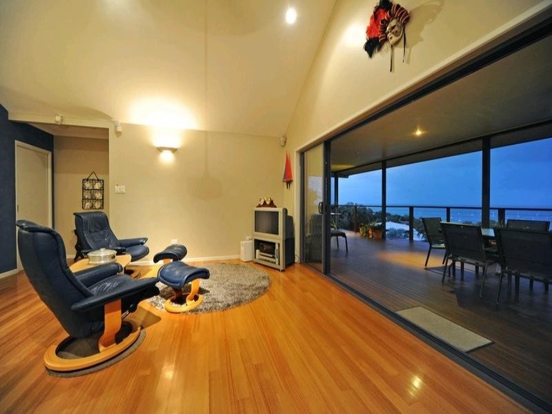 12 Nara Avenue, Airlie Beach QLD 4802