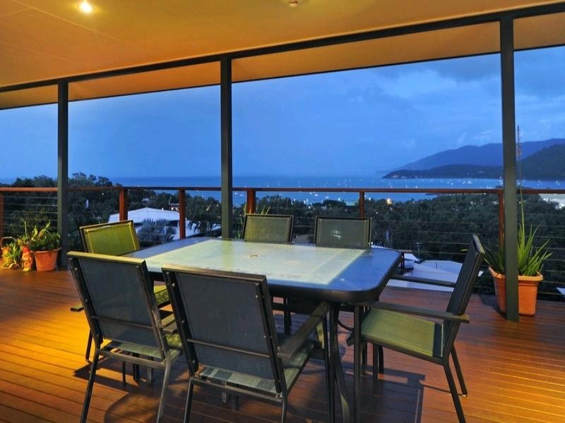 12 Nara Avenue, Airlie Beach QLD 4802