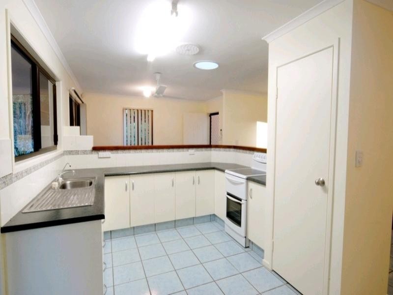 26 South Molle Boulevard, Cannonvale QLD 4802