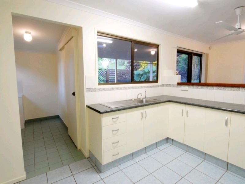 26 South Molle Boulevard, Cannonvale QLD 4802