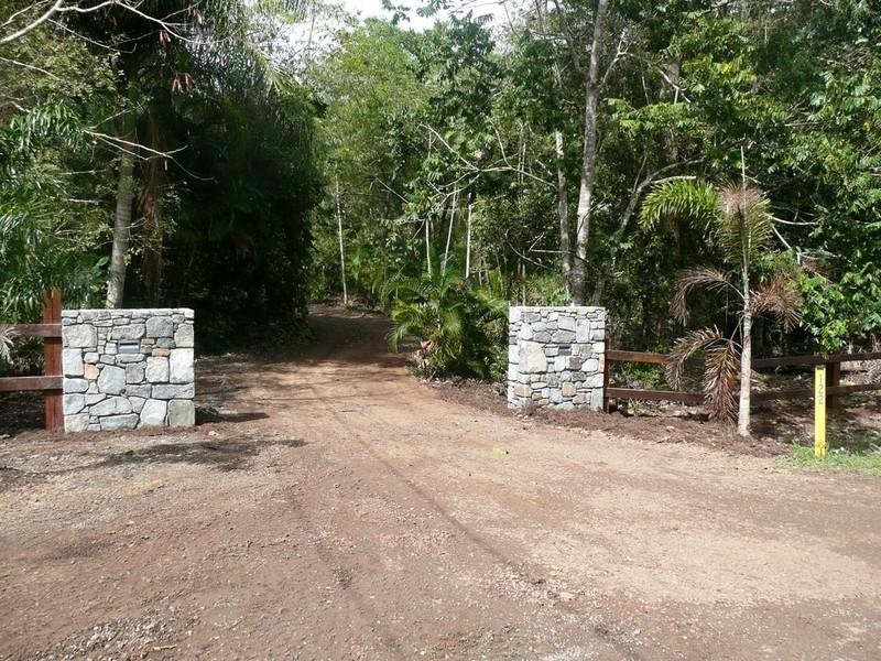 122 Orchid Road, Cannonvale QLD 4802