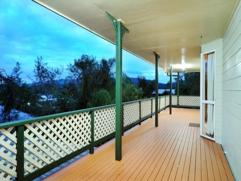 45 Manooka Drive, Cannonvale QLD 4802