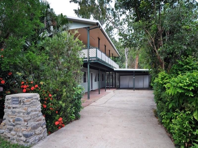 45 Manooka Drive, Cannonvale QLD 4802