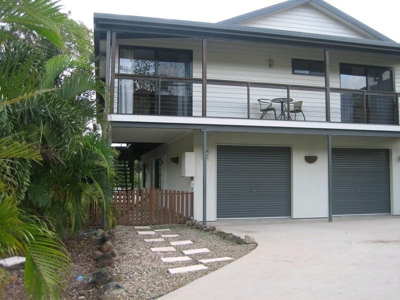 76 Country Road, Cannonvale QLD 4802