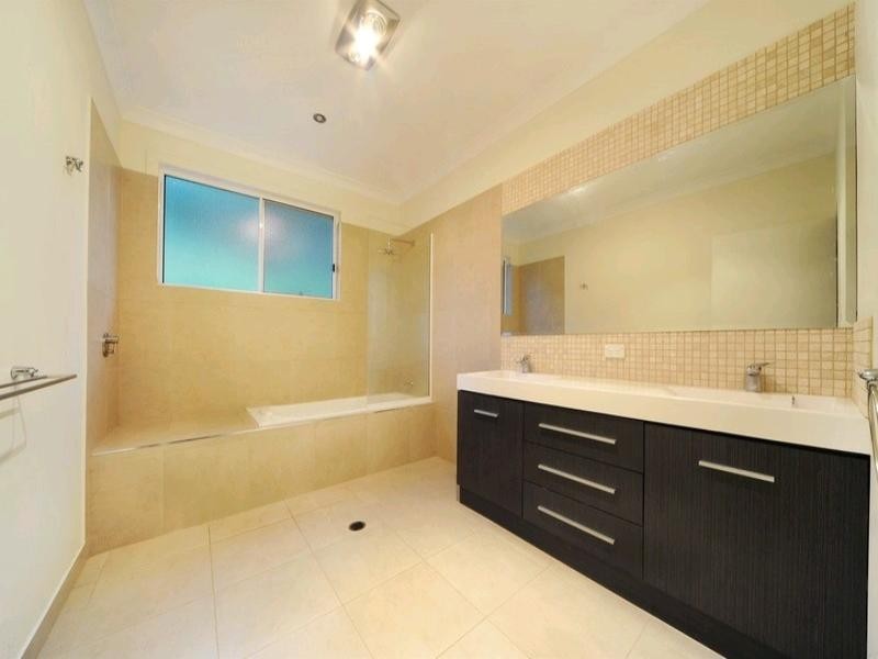 5 Armada Crescent, Jubilee Pocket QLD 4802