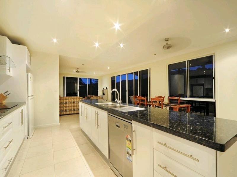 5 Armada Crescent, Jubilee Pocket QLD 4802