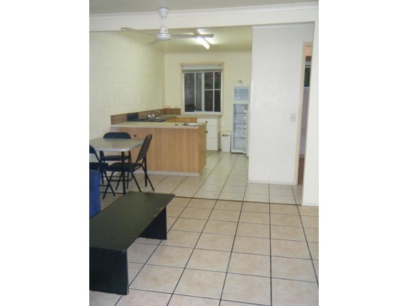 4/6 St Martins Lane, Cannonvale QLD 4802