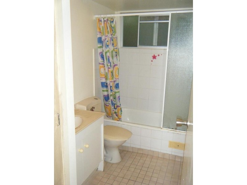 4/6 St Martins Lane, Cannonvale QLD 4802