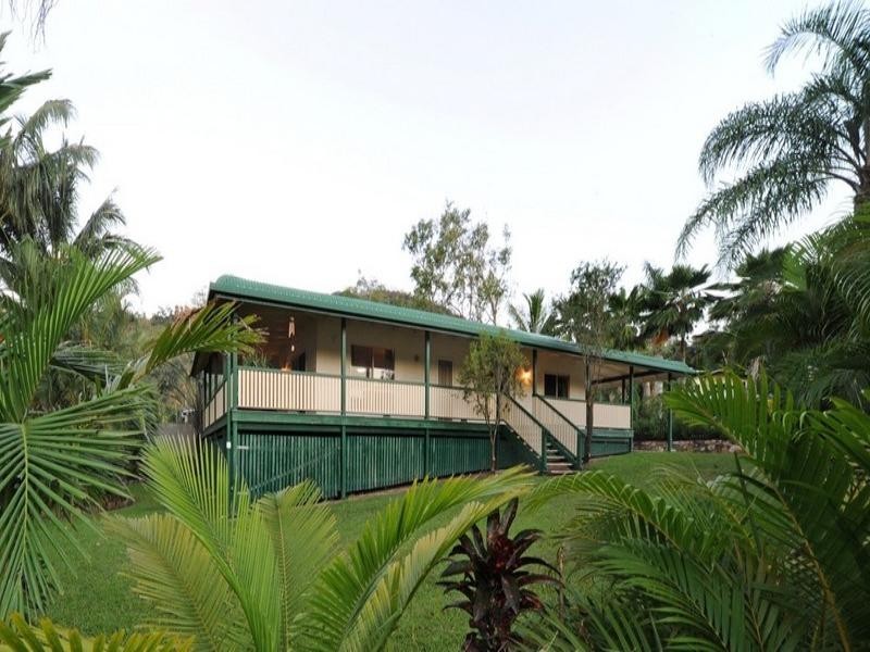 1 Laurence Close, Cannonvale QLD 4802