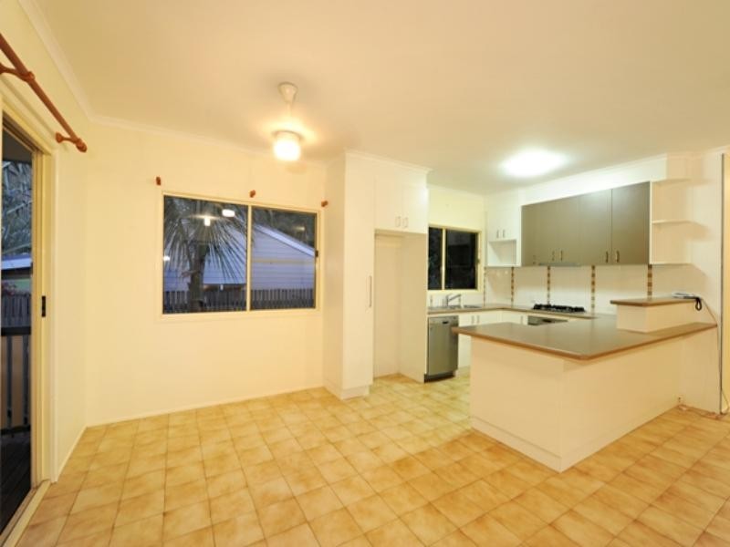 1 Laurence Close, Cannonvale QLD 4802