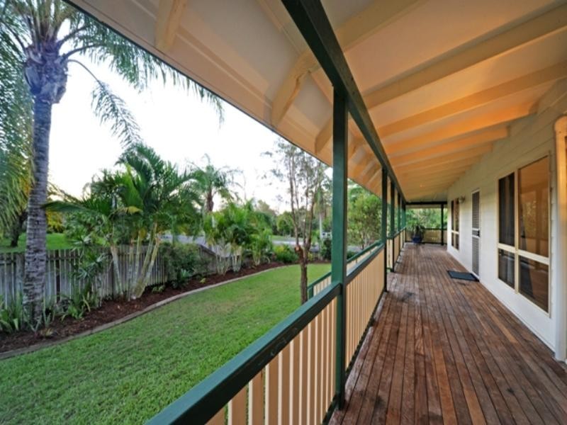 1 Laurence Close, Cannonvale QLD 4802