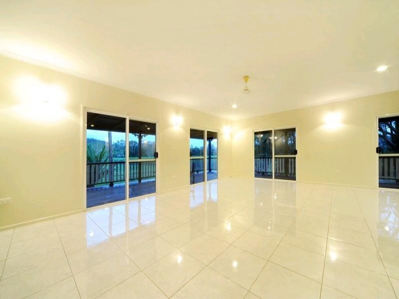 25 Windermere Drive, Strathdickie QLD 4800