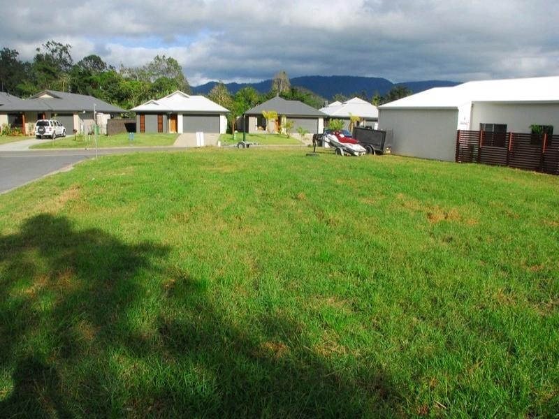 6 Waite Creek Court, Cannonvale QLD 4802