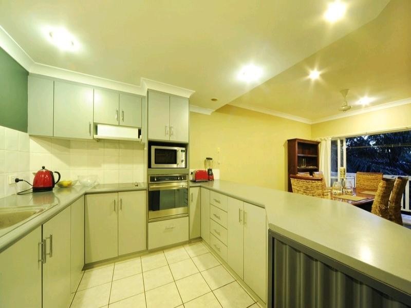 25/24 Pandanus Drive, Cannonvale QLD 4802