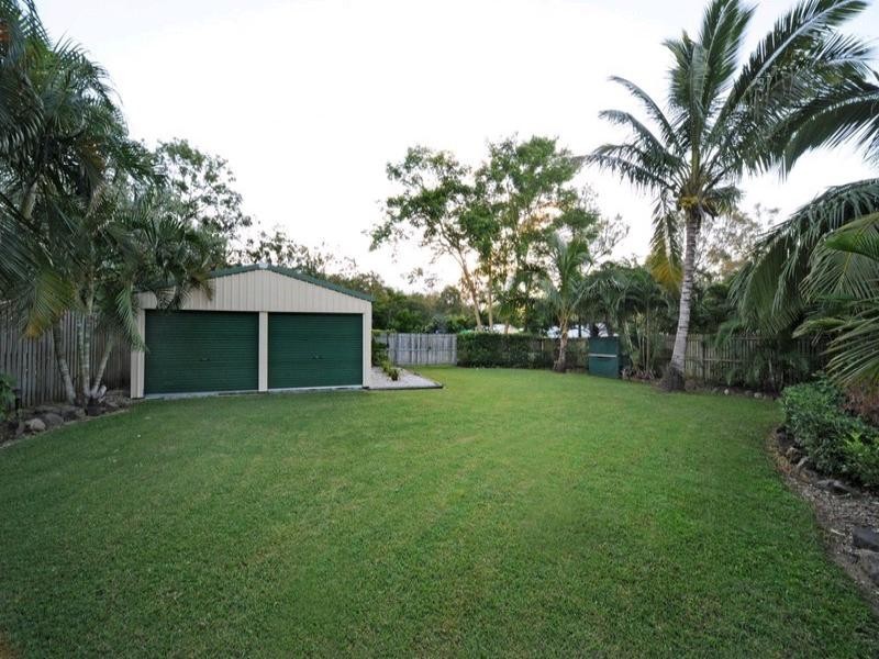 4 Solway Avenue, Cannonvale QLD 4802