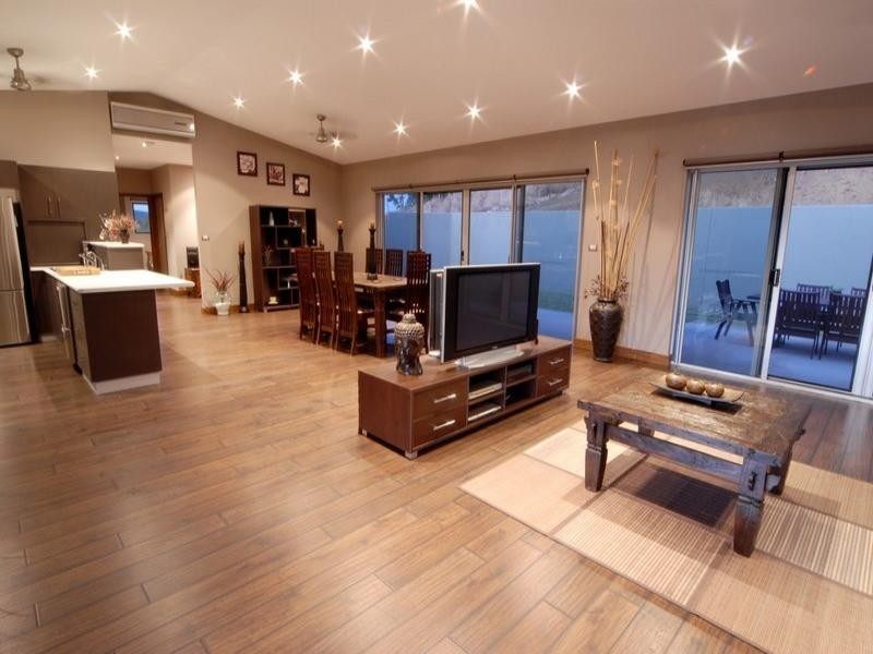 25 Kookaburra Drive, Cannonvale QLD 4802