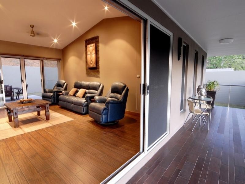 25 Kookaburra Drive, Cannonvale QLD 4802