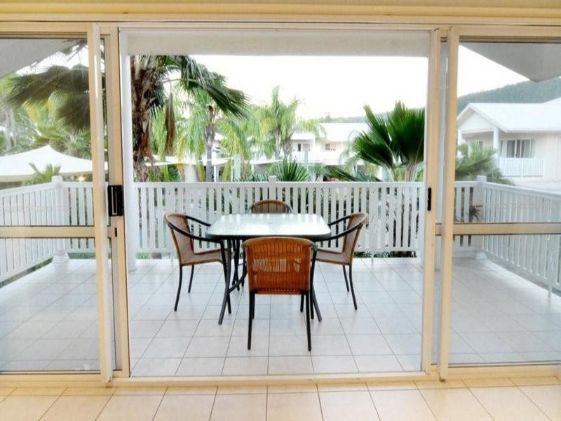 26/24 Pandanus Drive, Cannonvale QLD 4802