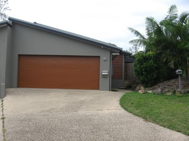 2/5 Wills Court, Cannonvale QLD 4802