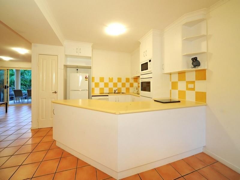 22/24 Beach Road, Cannonvale QLD 4802