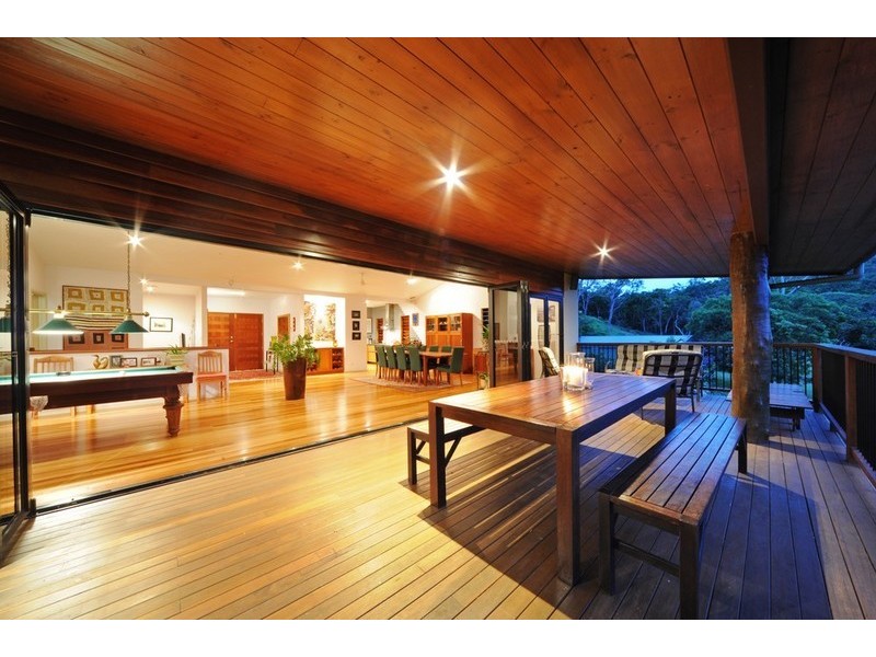 119 Parkland Drive, Cannonvale QLD 4802