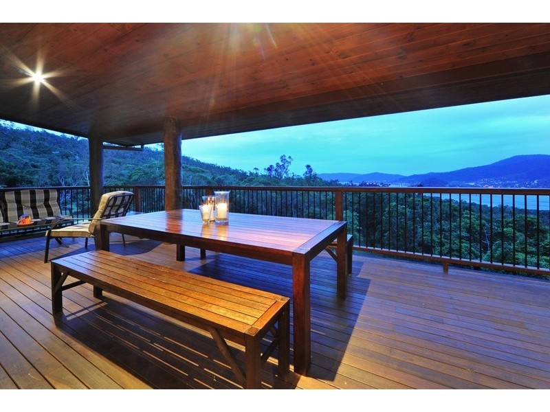 119 Parkland Drive, Cannonvale QLD 4802