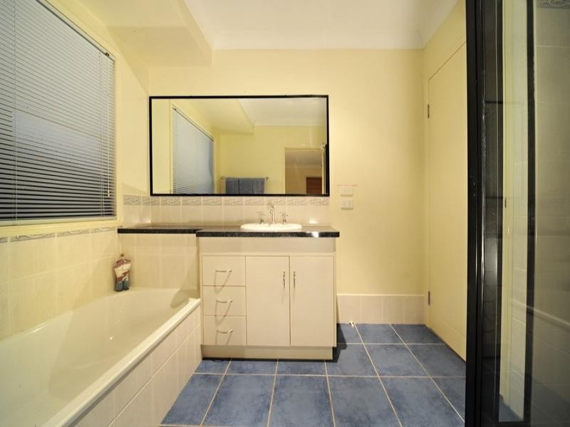 27 Banksia Court, Cannonvale QLD 4802