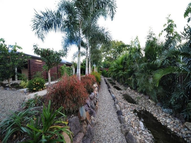 27 Banksia Court, Cannonvale QLD 4802